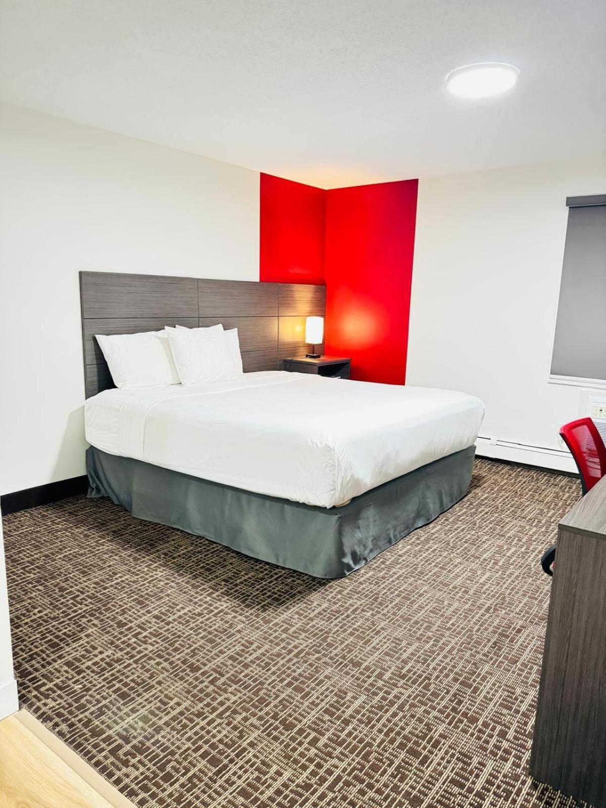 Ramada By Wyndham Dawson Creek Hotel Eksteriør billede